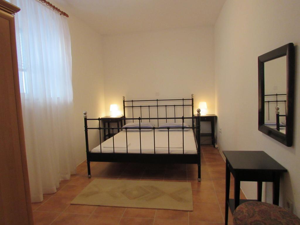 Apartments Madirazza Trogir Eksteriør bilde
