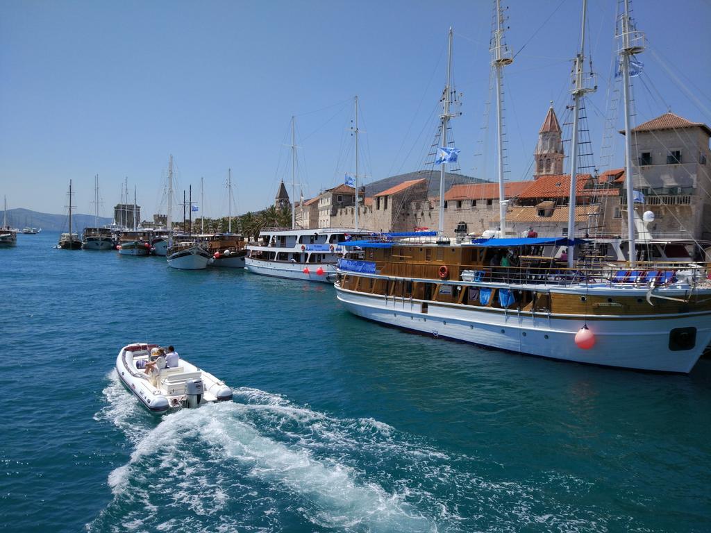 Apartments Madirazza Trogir Eksteriør bilde